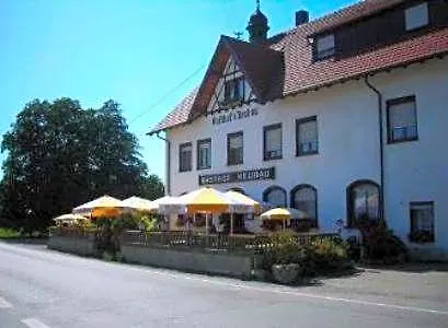 Zum Neubau 2*
