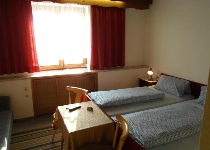 Zum Neubau ホテル Kißlegg