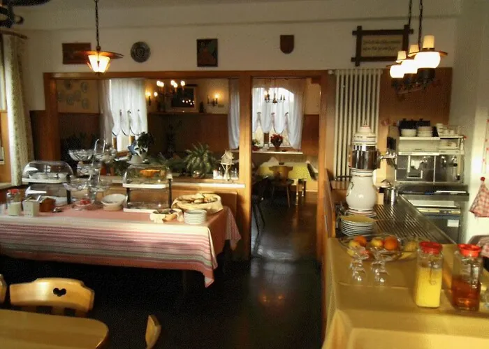 ホテル Zum Neubau Kißlegg